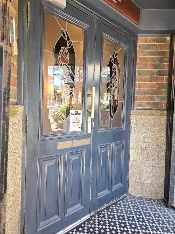 멜버른 세인트 앤드루스 호텔 (St Andrews Hotel Fitzroy) 니콜슨 스트리트 외관
